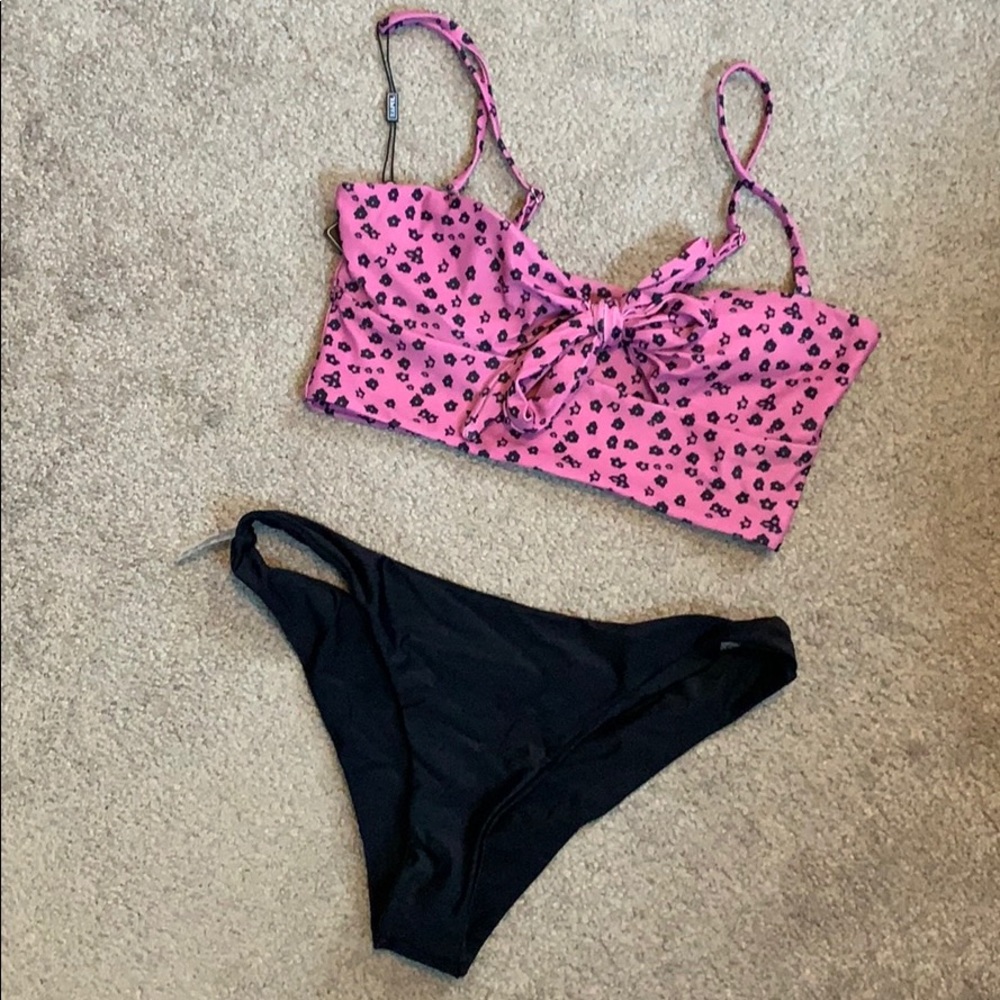 Brand new cropped bikini set